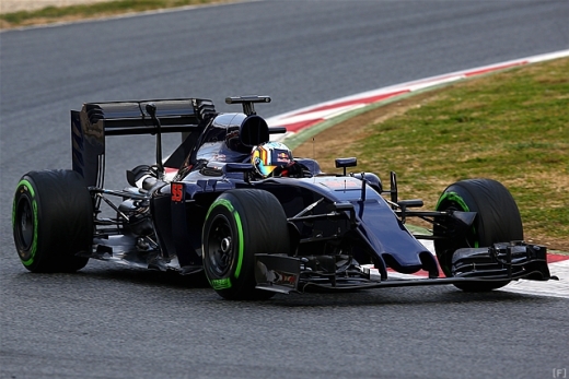 トロ・ロッソ，「STR11」をシェイクダウン