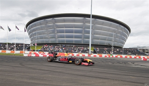 レッドブル、グラスゴーでF1デモ走行イベント