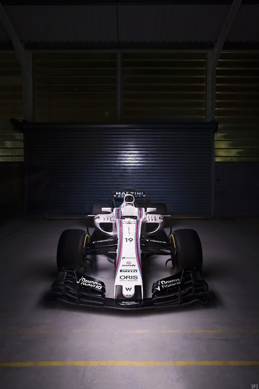 ウィリアムズ、「FW40」の実車を公開