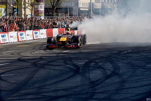 レッドブル、ハンガリーでF1デモ走行を披露