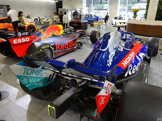Honda ウエルカムプラザ青山、レッドブル＆トロ・ロッソの「アンコール展示」