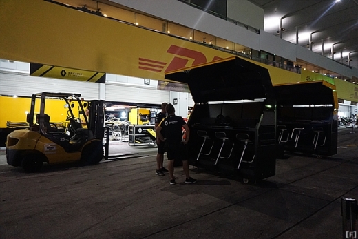 日本GP、土曜日は台風の影響でピットは完全封鎖