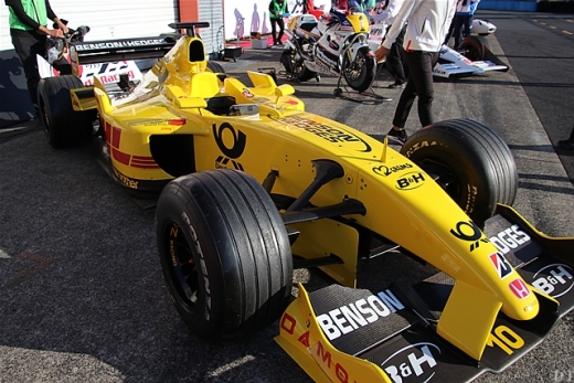 「Honda Racing THANKS DAY 2019」、琢磨がMP4/4でデモ走行を披露