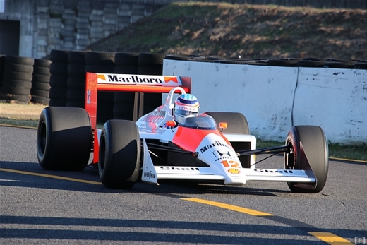 「Honda Racing THANKS DAY 2019」、琢磨がMP4/4でデモ走行を披露