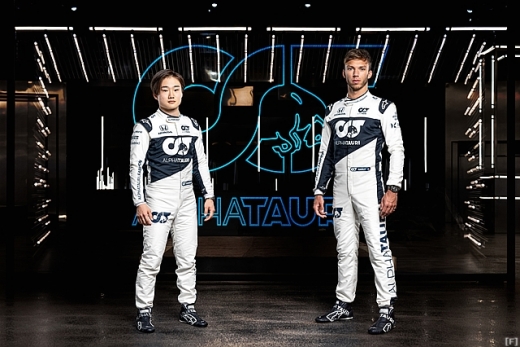 アルファタウリ、ニューマシン「AT02」を発表