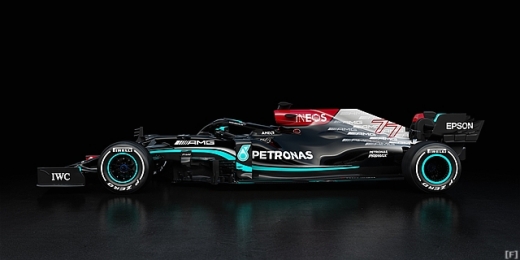 メルセデスAMG、ニューマシン「W12」公開