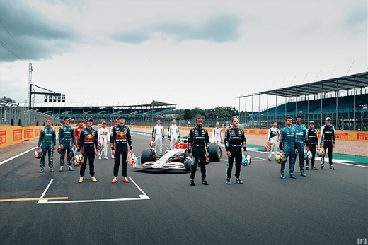 F1、2022年型マシンの実物大イメージモデルを公開