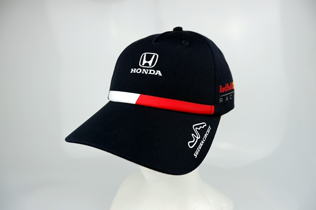 本店は 帽子 鈴鹿サーキット限定 トリプルロゴキャップ