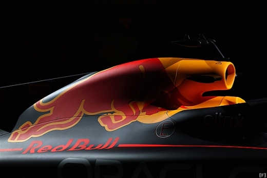 レッドブル、ニューマシン「RB18」を正式発表