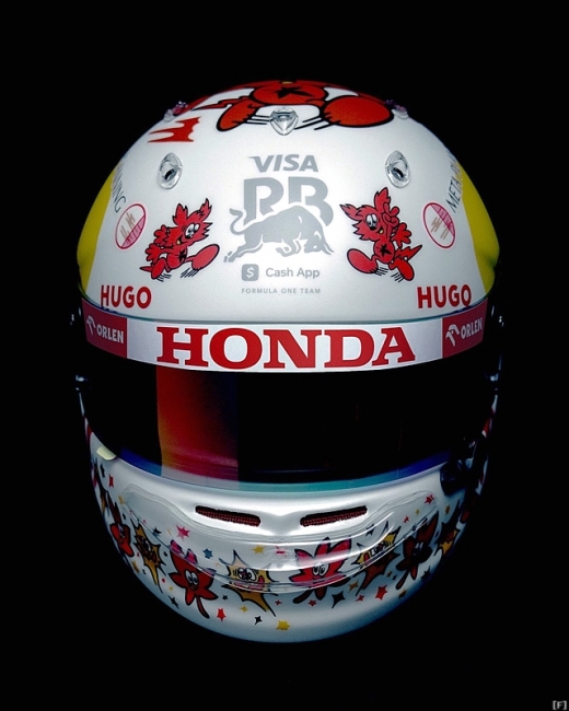 裕毅、日本GPで使用するスペシャルヘルメットを披露
