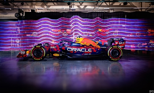 レッドブル、イギリスGPでは特別カラーリング