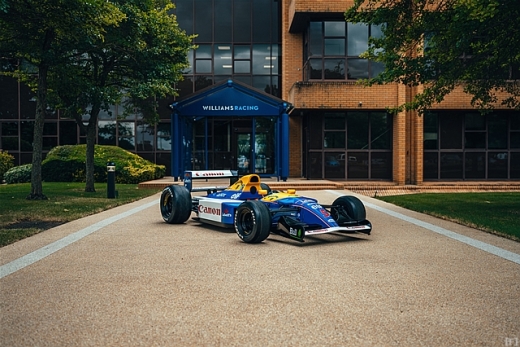 ウィリアムズ、「FW14-B Mini」をチラ見せ
