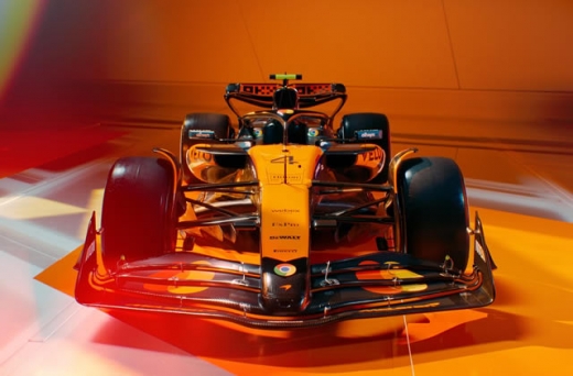 マクラーレン/フェラーリ/レッドブル/メルセデスAMG、2025年カラーリングをお披露目