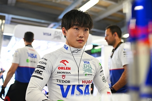 2022 角田 裕毅 直筆サイン入りドライバーズカード (2022