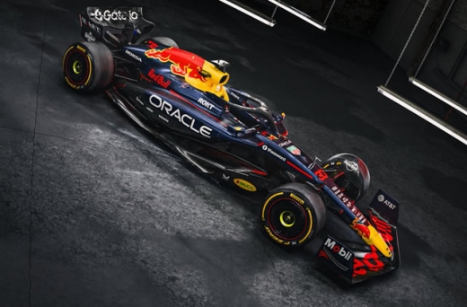 マクラーレン/フェラーリ/レッドブル/メルセデスAMG、2025年カラーリングをお披露目