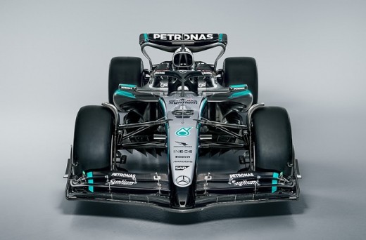 メルセデスAMG、2025年用ニューマシン「W16」公開