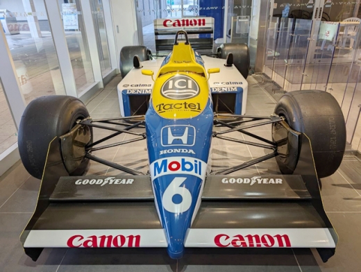 鈴鹿パーキングエリア、「ウィリアムズ FW11B」を展示 | Formula