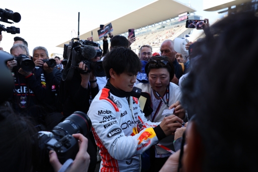 日本GP開幕直前、早朝から多くのファンが鈴鹿サーキットに駆けつける