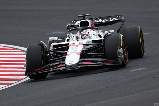 スパーク、日本GP仕様「レッドブル RB21」「レーシング・ブルズ