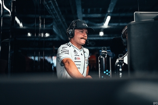 チームホッタテ ボッタス「タイヤをロックさせてマグヌッセンに突っ込んでしまった。僕