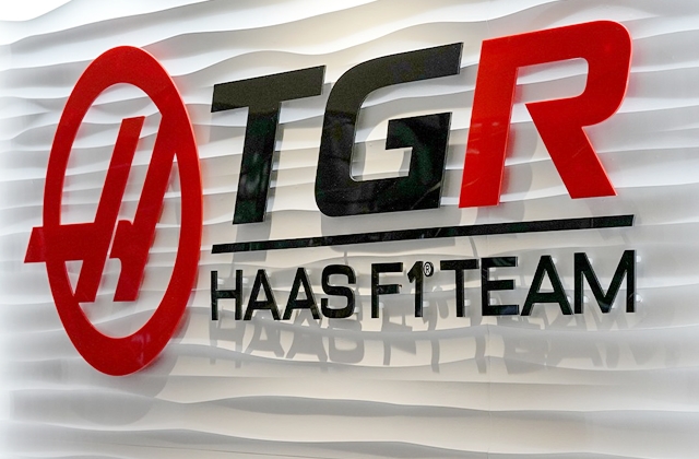 ハース、新車カラーリング発表日を変更