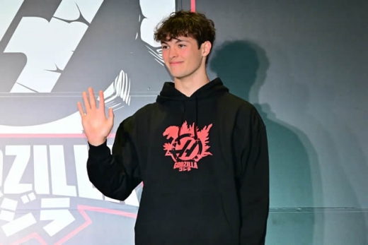 ハース、“ゴジラ・カラー”のマシンをお披露目