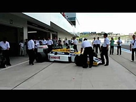 鈴鹿サーキット50周年アニバーサリーデー ウィリアムズ・ホンダ FW11（星野一義） vs ロータス・ホンダ 100T（中嶋悟） ピットアウト