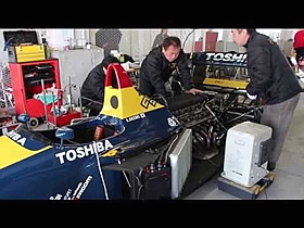 2013 モータースポーツファン感謝デー ラルース・ランボルギーニ LC90 エンジン始動