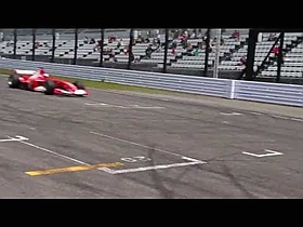 フェラーリ レーシングデイズ 2013 F2003-GA ホームストレート