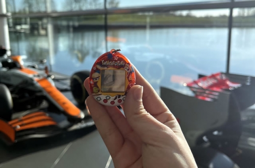 McLaren fabrikasında Tamagotchi